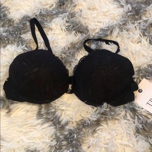 NWT 36B black push-up bra